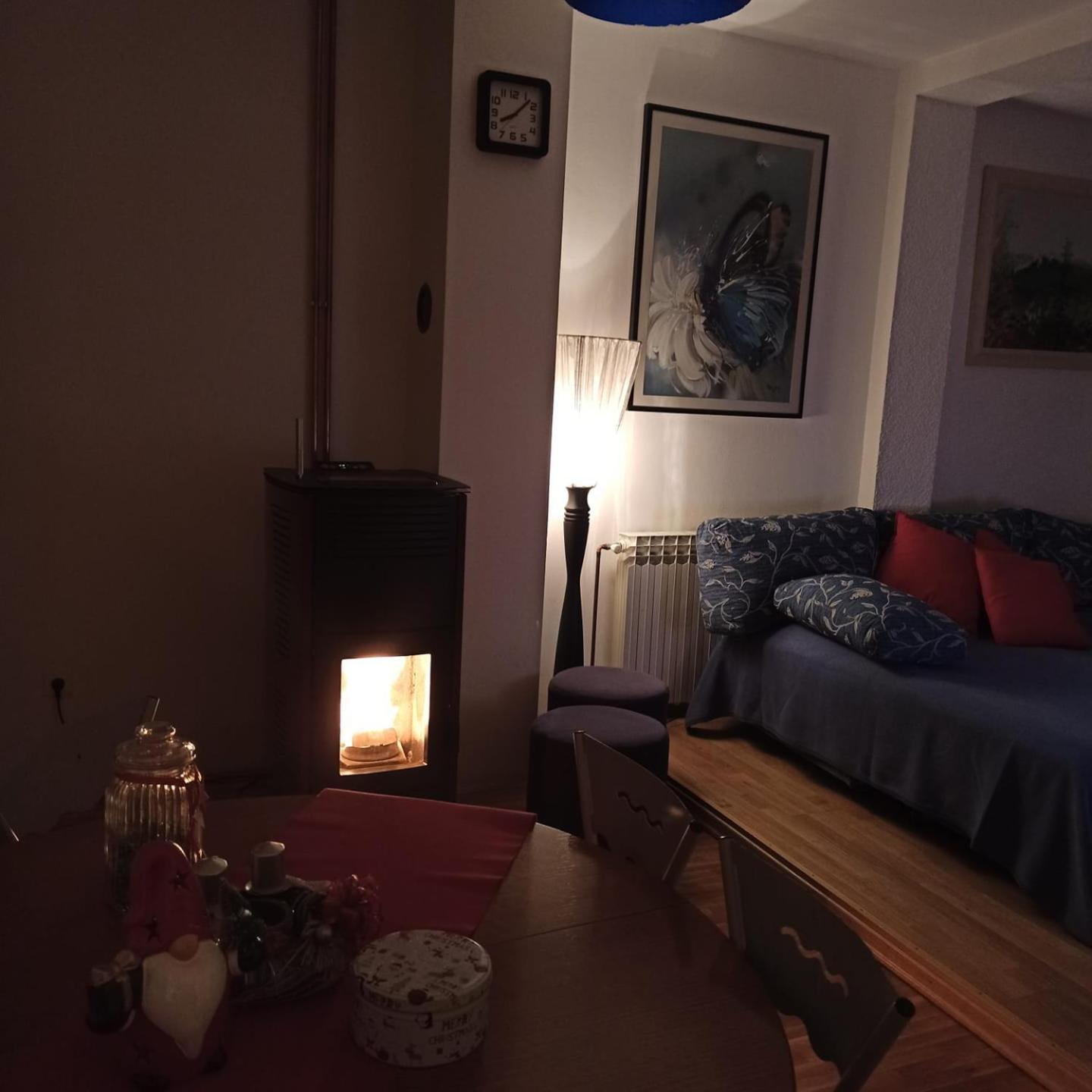 Happy Home Gospić エクステリア 写真